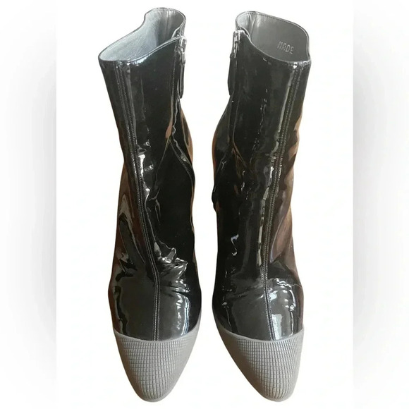 100% Authentic MIU MIU Cap-Toe Patent Ankle Booties, Stiletto Heel, Italy - Picture 8 of 14